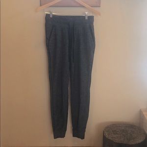 Lululemon women’s joggers.